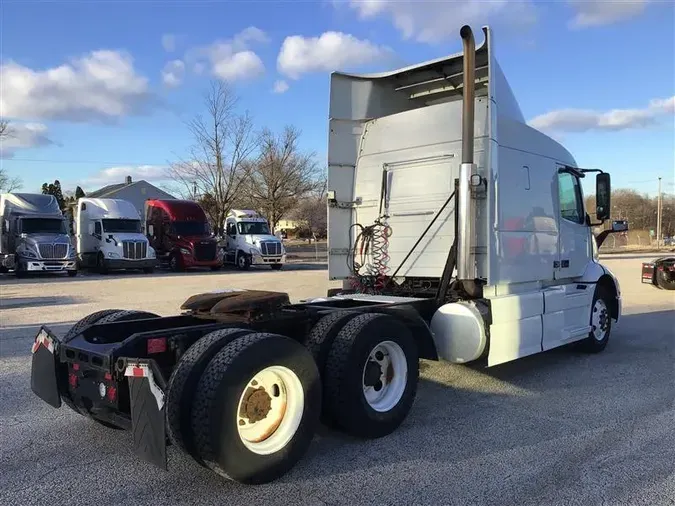 2019 VOLVO VNL640