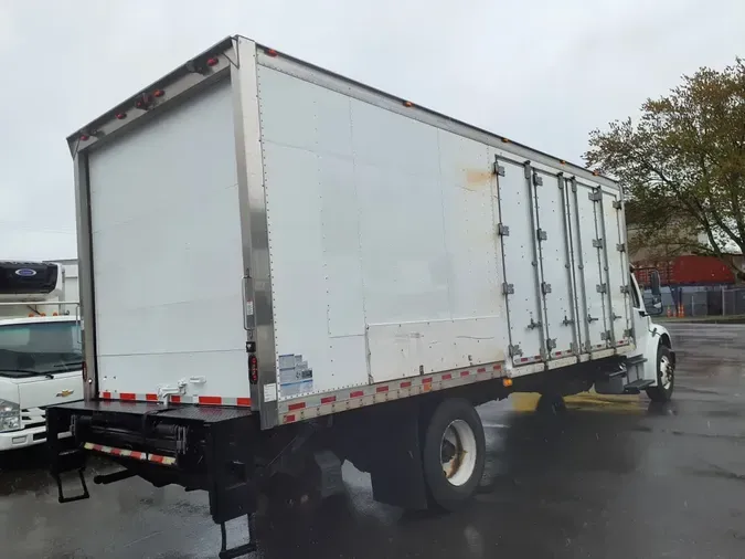 2018 FREIGHTLINER M2 106