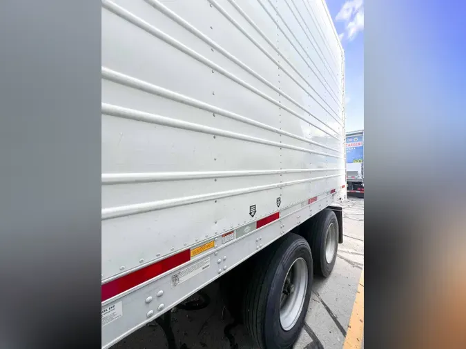 2017 UTILITY VS2RAcf9645f278d06fd3fd48c017bfa5b7b2