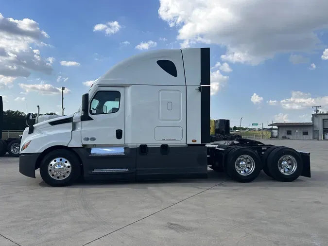 2023 Freightliner Cascadia