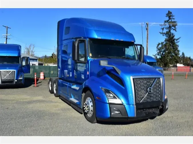 2020 VOLVO VNL760