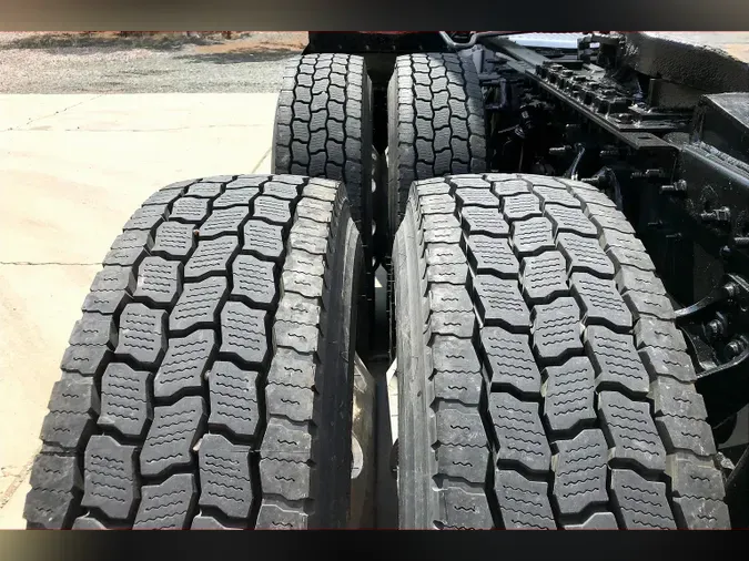 2022 INT LT625 6x4