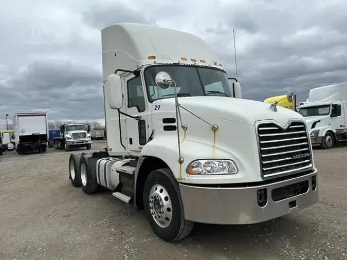 2015 MACK PINNACLE CXU613cfa2d18f3576d16b65cb86b291bcb2b1