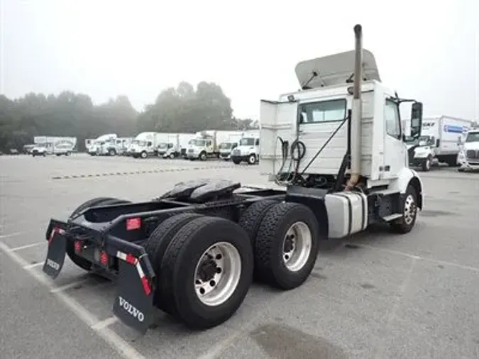 2021 VOLVO VNR300cfa52e1cd182f6ba48eb2ba2f499ab3f