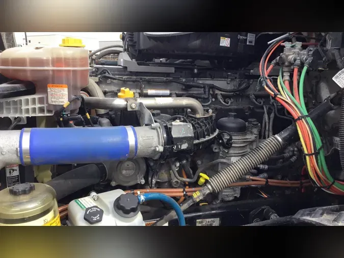 2021 Freightliner Cascadia 126