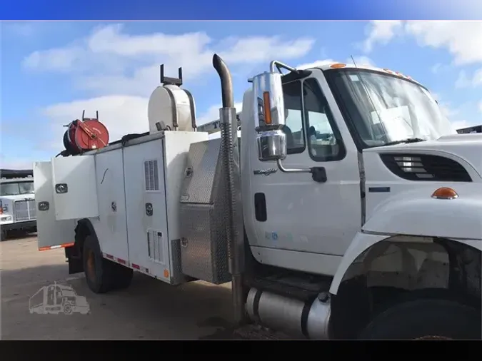 2011 INTERNATIONAL WORKSTAR 7400