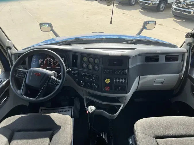 2022 Peterbilt 579