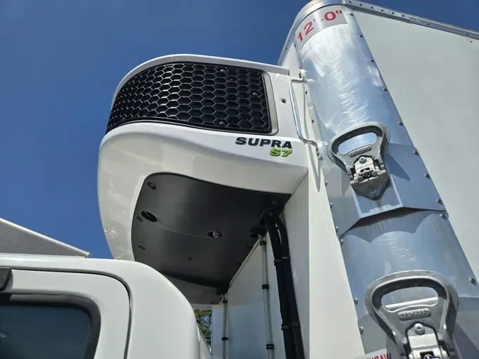 2022 Isuzu NRR