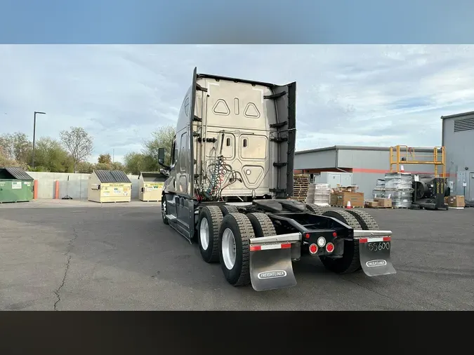 2023 Freightliner Cascadia