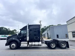 2022 Kenworth T880