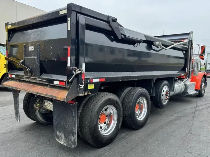 2017 Peterbilt 389