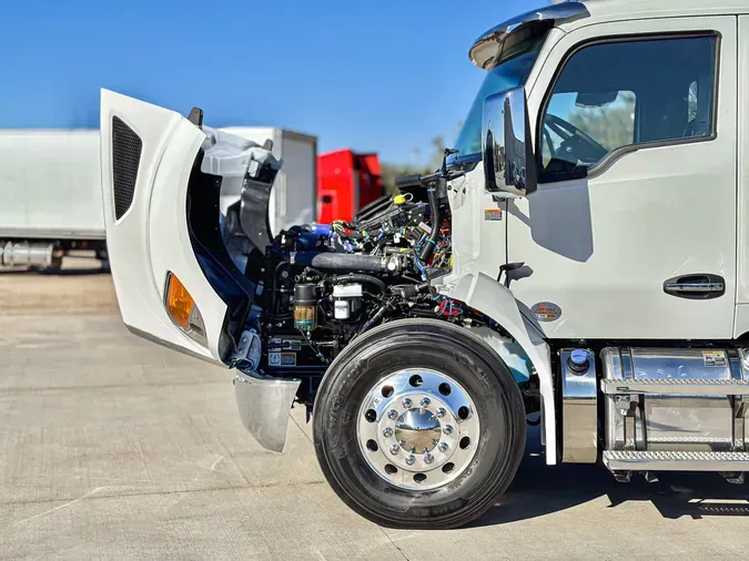 2025 KENWORTH T380