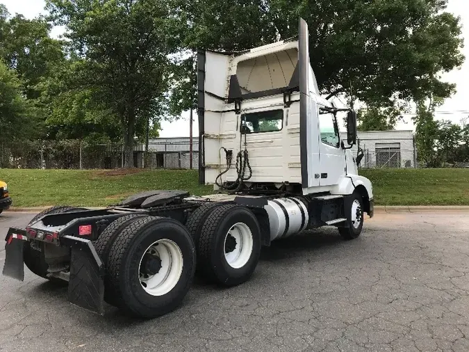 2018 Volvo VNL64300