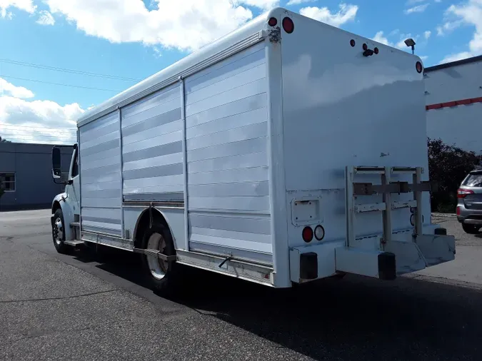 2015 FREIGHTLINER/MERCEDES M2 106