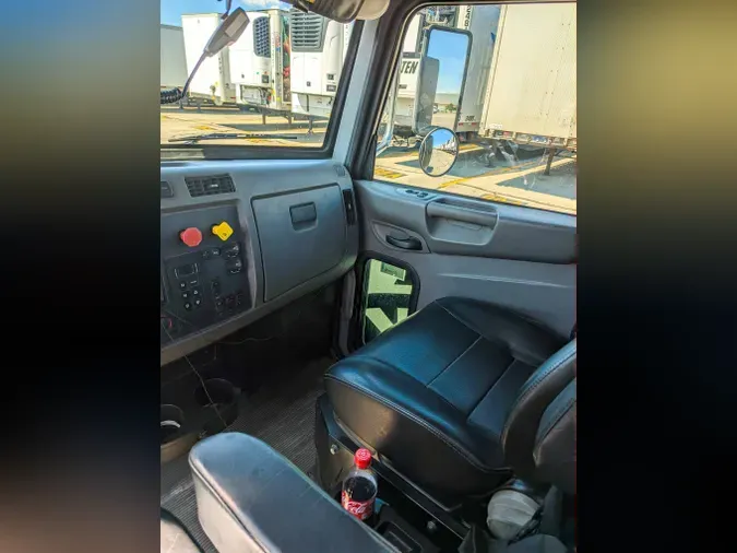 2018 PETERBILT 337