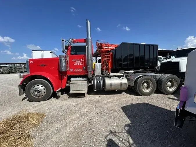 2016 PETERBILT 389