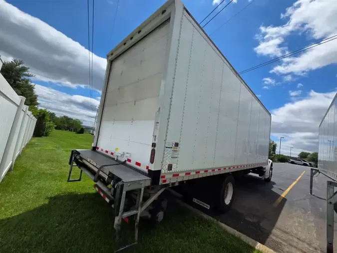 2020 FREIGHTLINER M2 106