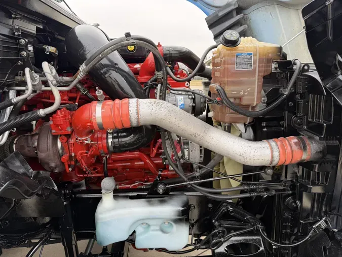 2022 International LT625