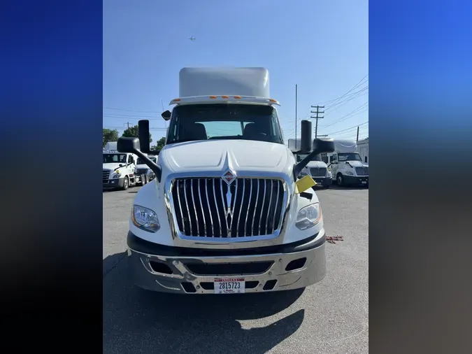 2019 NAVISTAR INTERNATIONAL LT625 DAYCAB T/A