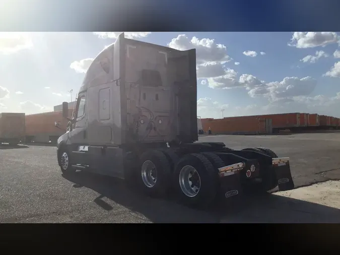 2022 Freightliner Cascadia 126cfd351a6036c3c7c604366eedc65c06e