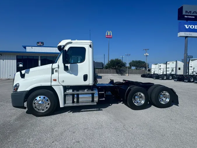 2017 FREIGHTLINER CASCADIA 125