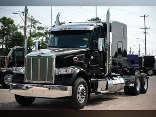 2025 PETERBILT 567