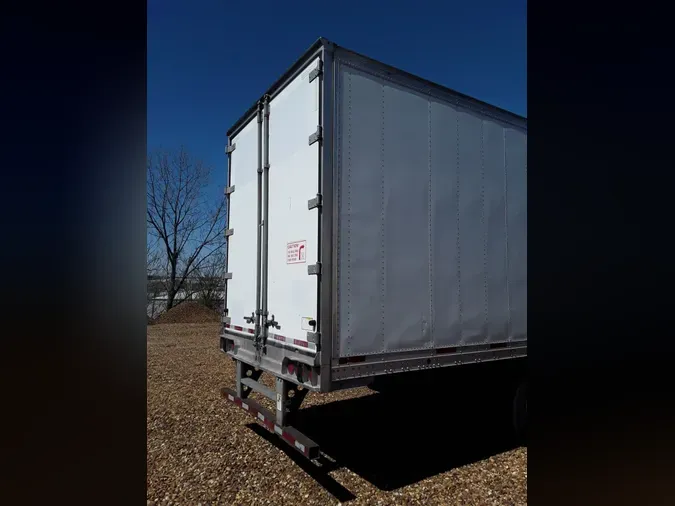 2016 VANGUARD TRAILER CORP R8000B 53/102/162