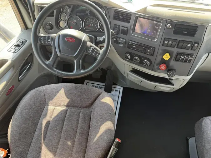2022 Peterbilt 579