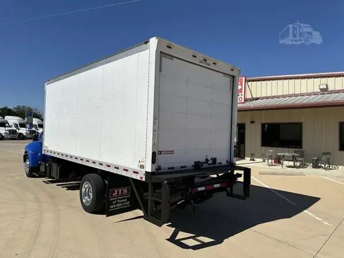 2018 PETERBILT 330