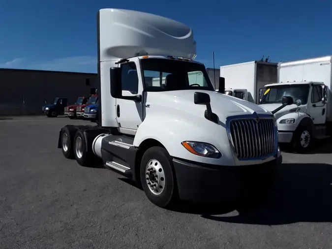 2021 NAVISTAR INTERNATIONAL LT625 DAYCAB T/A