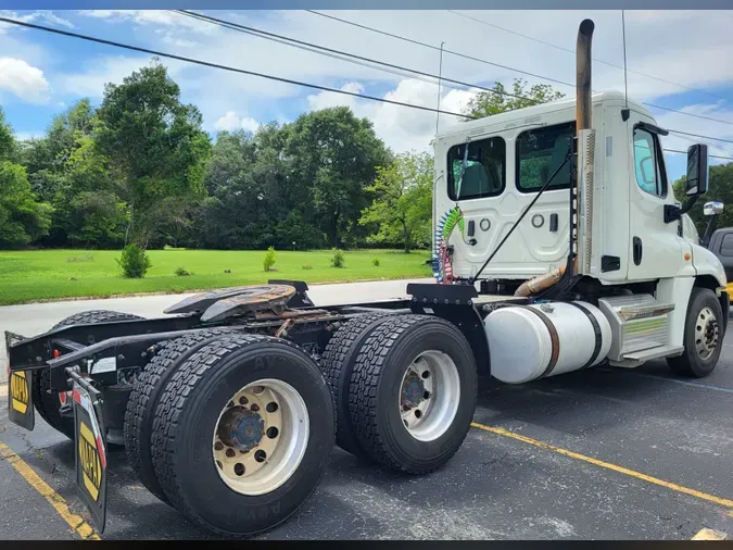 2017 FREIGHTLINER/MERCEDES CASCADIA 125