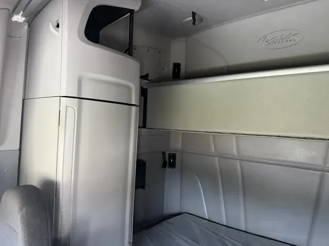 2021 Peterbilt 579cfe58c4b2859d11ed059bacea3d2102c