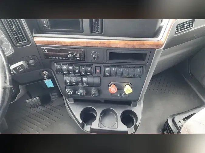 2020 INTERNATIONAL LT625