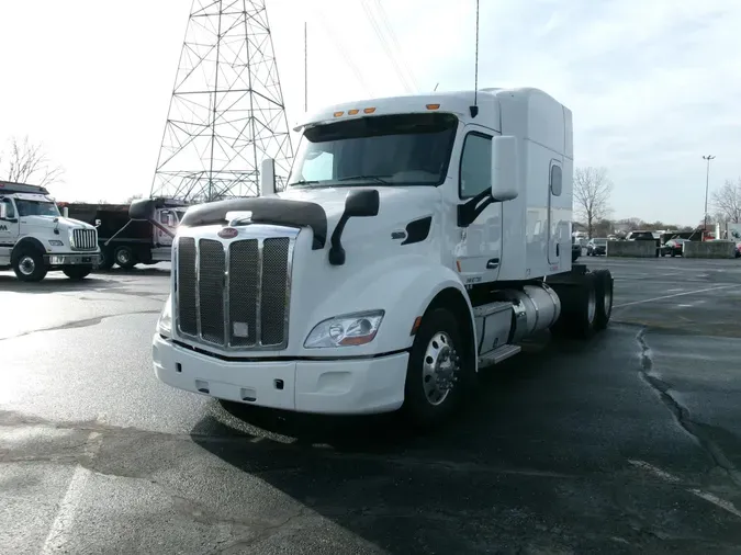 2022 Peterbilt 579
