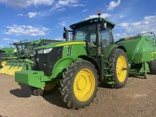 2013 John Deere 7200R