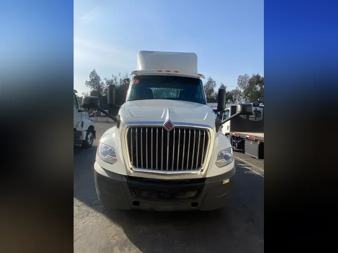 2019 NAVISTAR INTERNATIONAL LT625 DAYCAB T/A