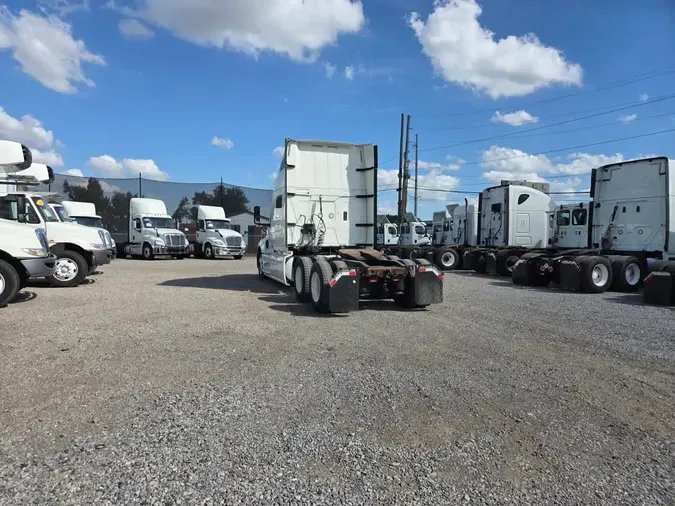 2020 NAVISTAR INTERNATIONAL LT625 SLPR CAB