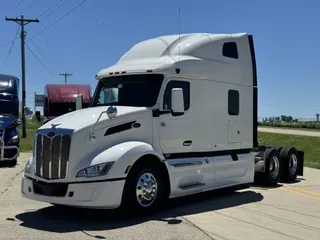 2022 PETERBILT 579