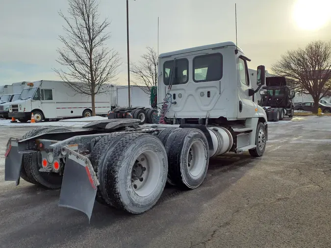 2018 FREIGHTLINER/MERCEDES CASCADIA 125