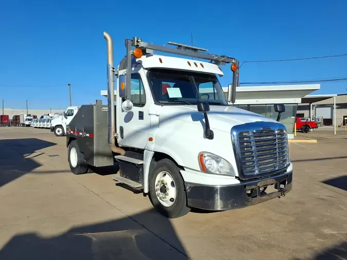 2018 FREIGHTLINER/MERCEDES CASCADIA 125cfef512b4fb0edbd415233c0cd581dd5