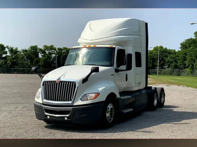 2022 INT LT625 6x4