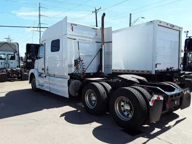 2018 VOLVO VNL64T-730