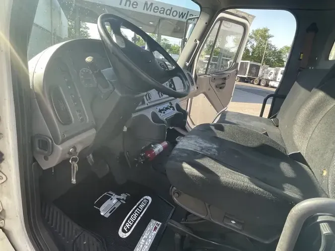 2018 FREIGHTLINER M2 106