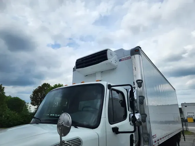 2018 FREIGHTLINER/MERCEDES M2 106