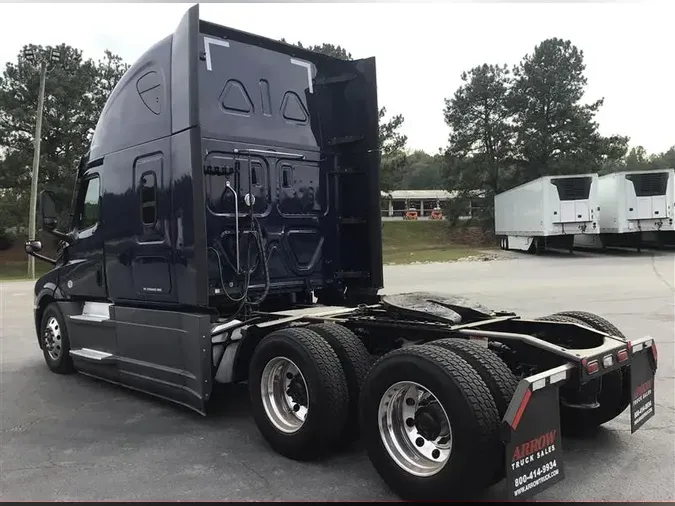 2021 FREIGHTLINER CA126