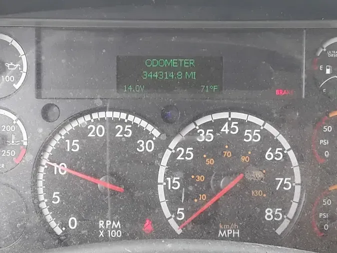 2019 FREIGHTLINER M2 106