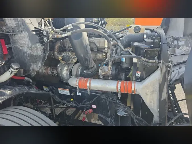 2022 Freightliner Cascadia 126