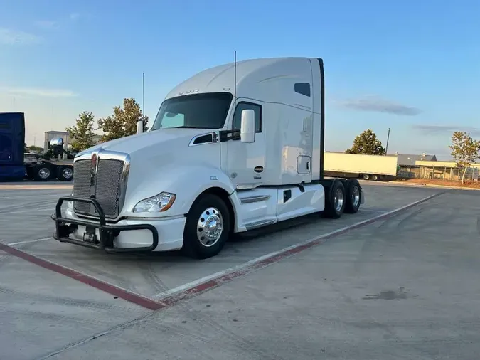 2022 Kenworth T680