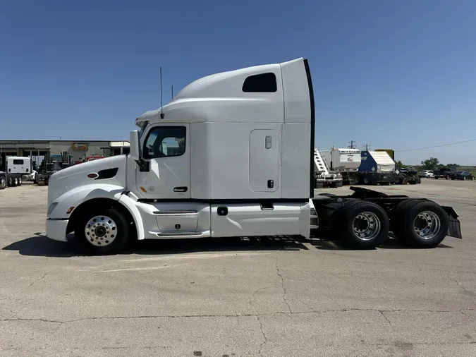 2022 Peterbilt 579