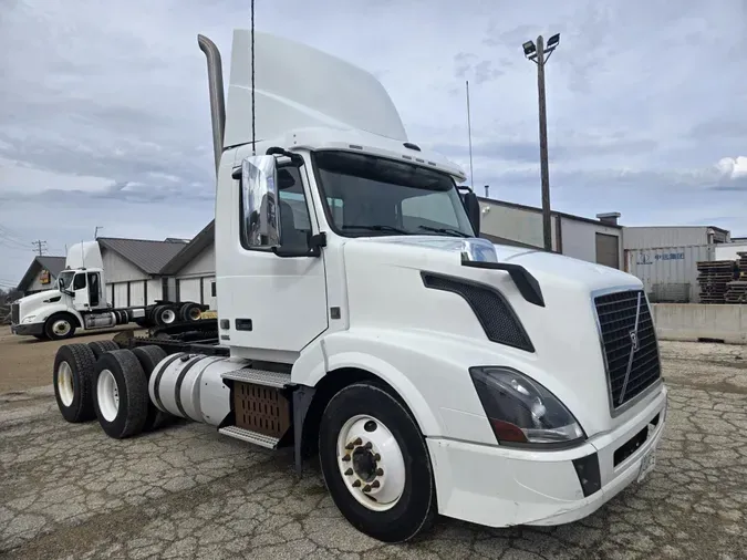 2016 Volvo VNL300